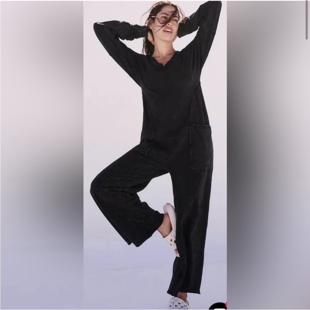 FREE PEOPLE MOVEMENT HOT SHOT RUNNER JUMPSUIT Long sleeve washed black NWOT sz S